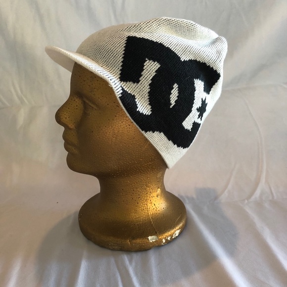Dc Logo Visor Knit Beanie Warm White 